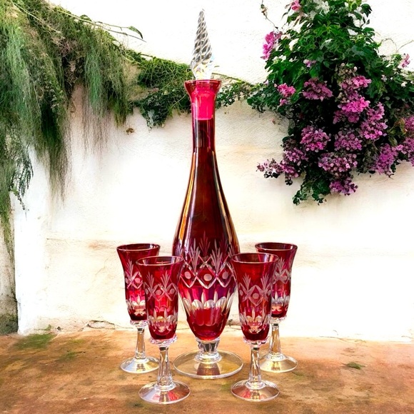 1970 Vintage Cranberry Etched-Crystal Tall Decanter w/Four Matching Tall Glasses - Picture 1 of 11